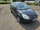 Ford Fiesta 1.3 Ambiente - Ford Fiesta aus 2005: 1.3