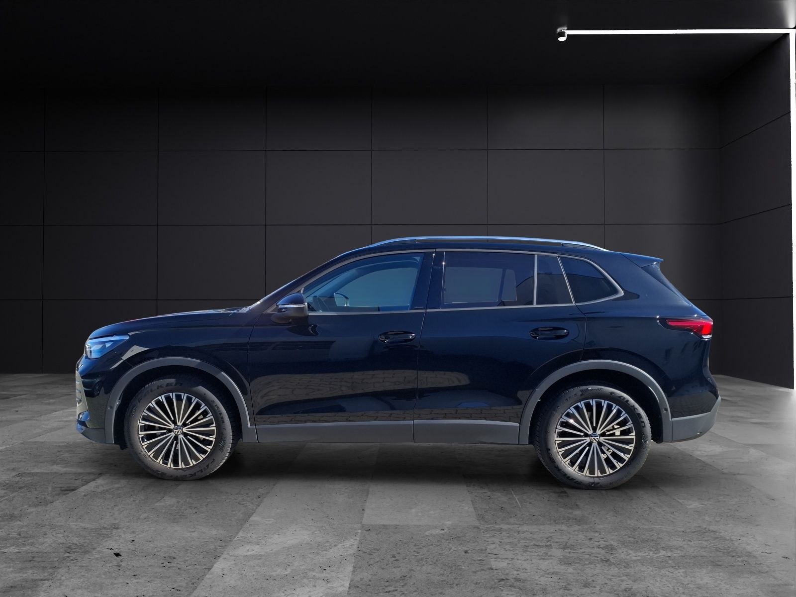 Fahrzeugabbildung Volkswagen Tiguan eTSI Life DSG Standhzg. LED AHK Navi AID