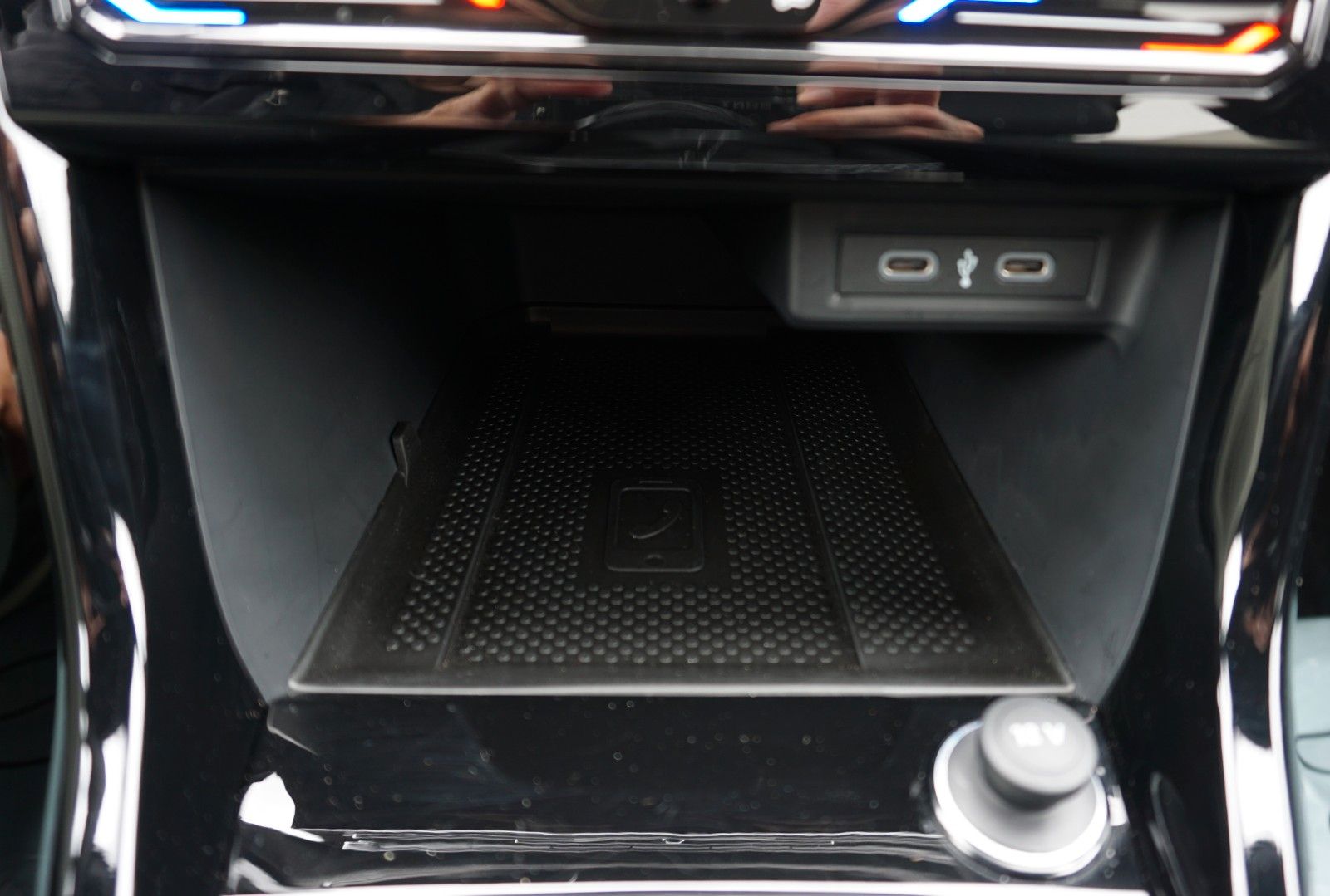 Fahrzeugabbildung Volkswagen T-Cross R-Line Navi,LED,ACC,Apple CarPlay