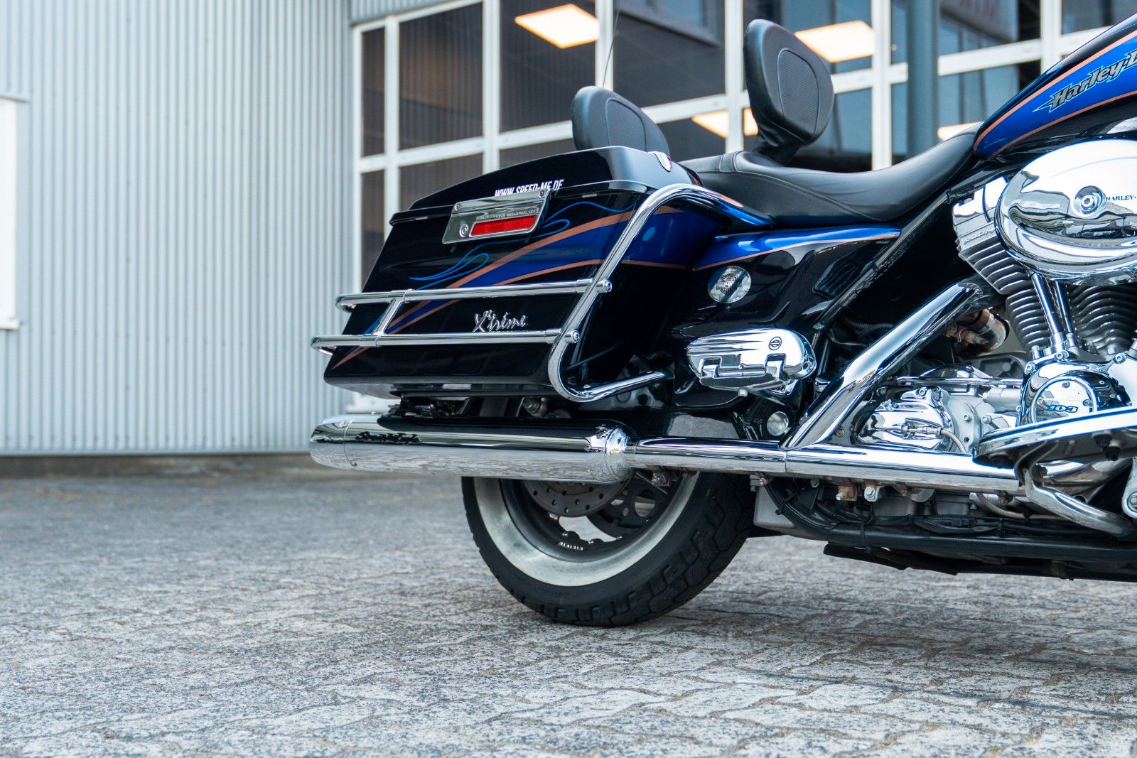Fahrzeugabbildung Harley-Davidson FLHTCSE CVO Screamin Eagle E-Glide - Twin Cam