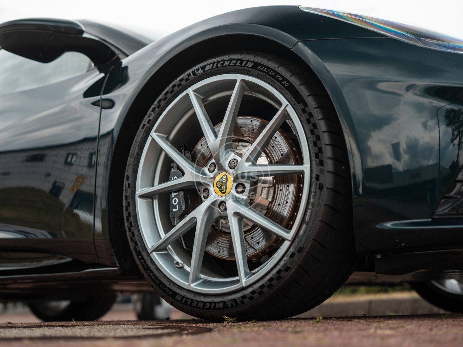 Fahrzeugabbildung Lotus Emira V6 First Edition