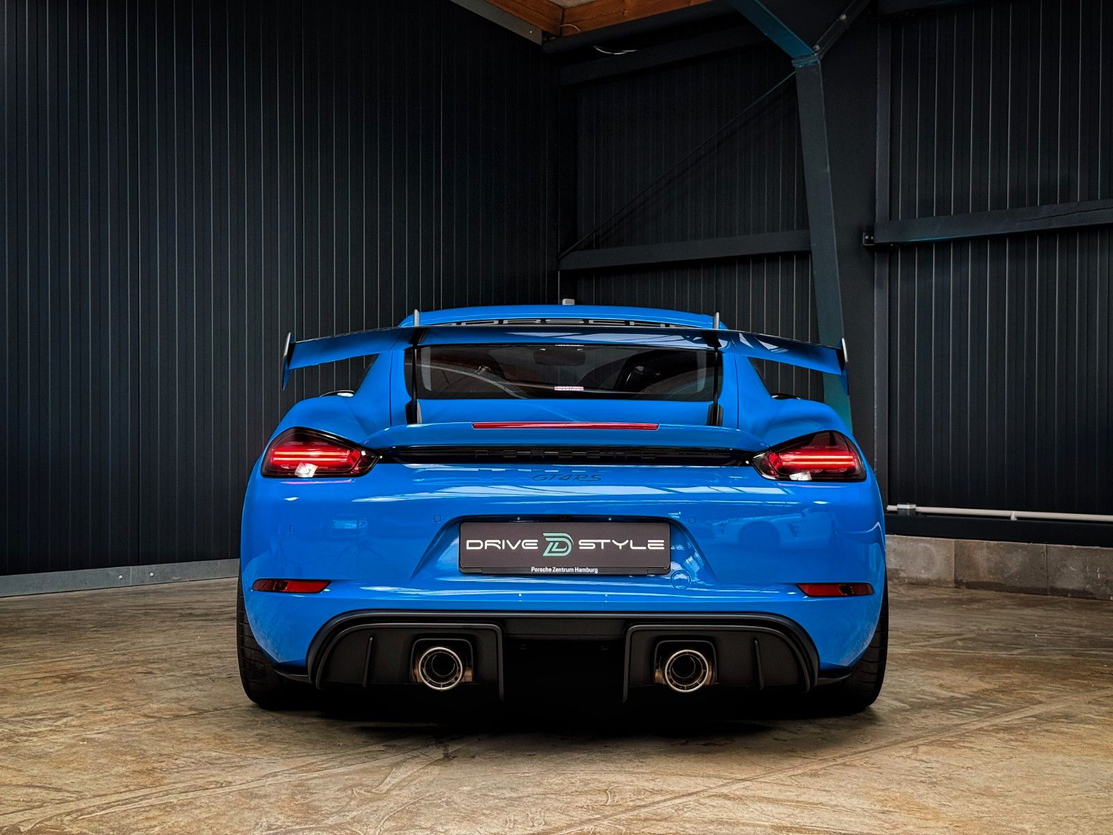 Fahrzeugabbildung Porsche Cayman GT4 RS
