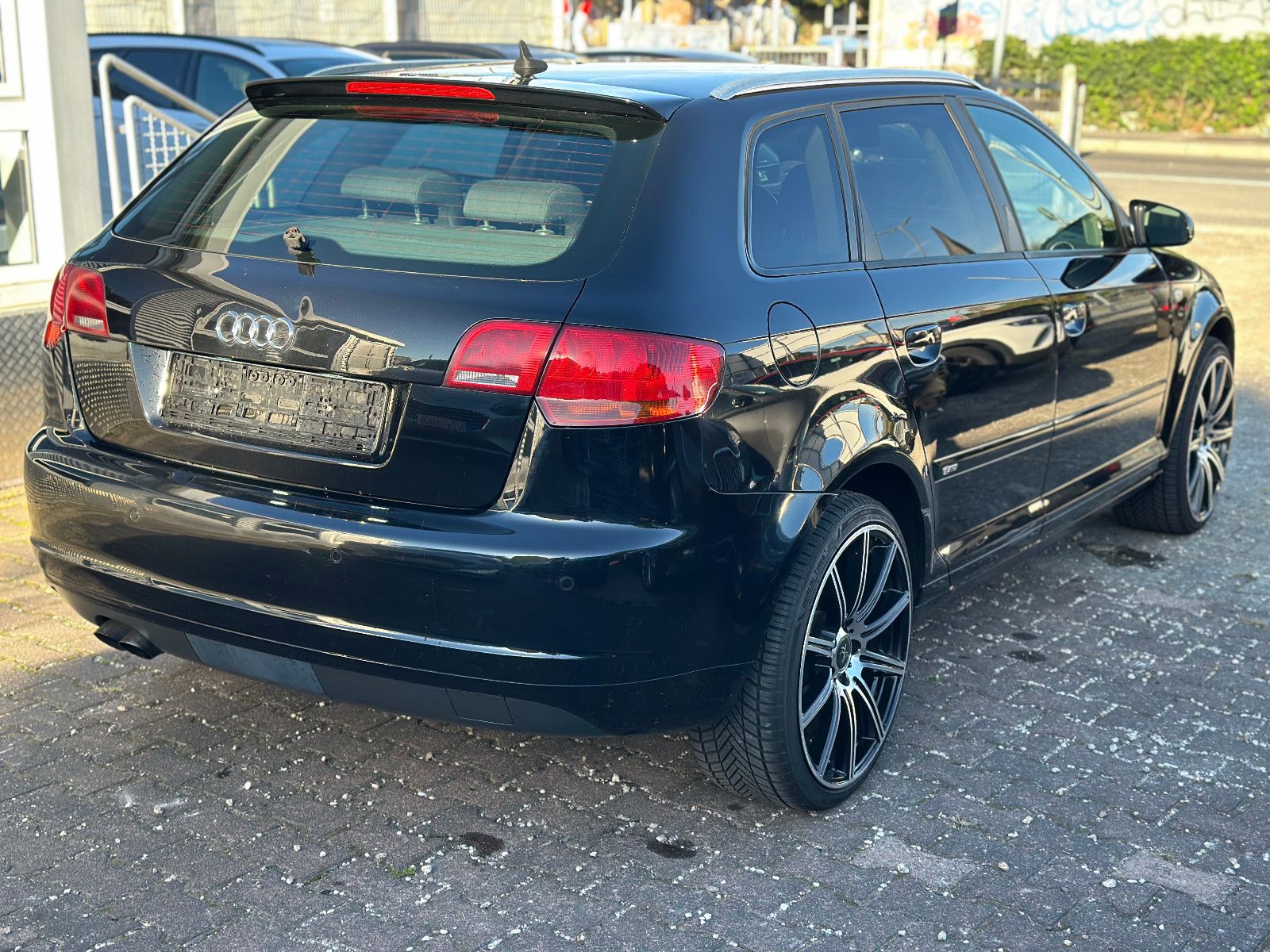 Fahrzeugabbildung Audi A3 SPORTBACK 2.0 TDI S LINE AMBIENTE*AHK+AUTOM*