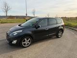 Renault Grand Scenic dCi 150 FAP Automatik 1.Hd AHK PDC - gebrauchte Renault Grand Scenic aus dem Jahr 2010