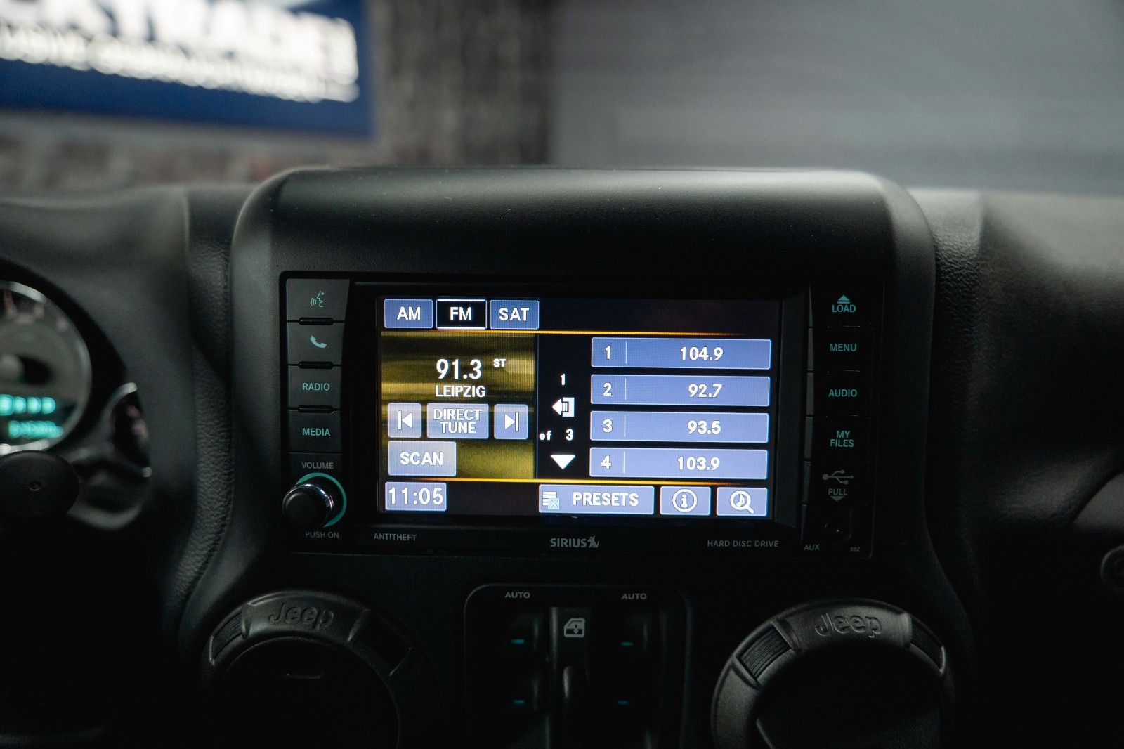 Fahrzeugabbildung Jeep Wrangler 3.6 V6 UNLIMITED SPORT OFFROAD 4x4 LED