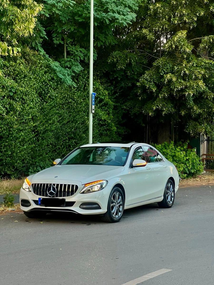 Mercedes-Benz C 220