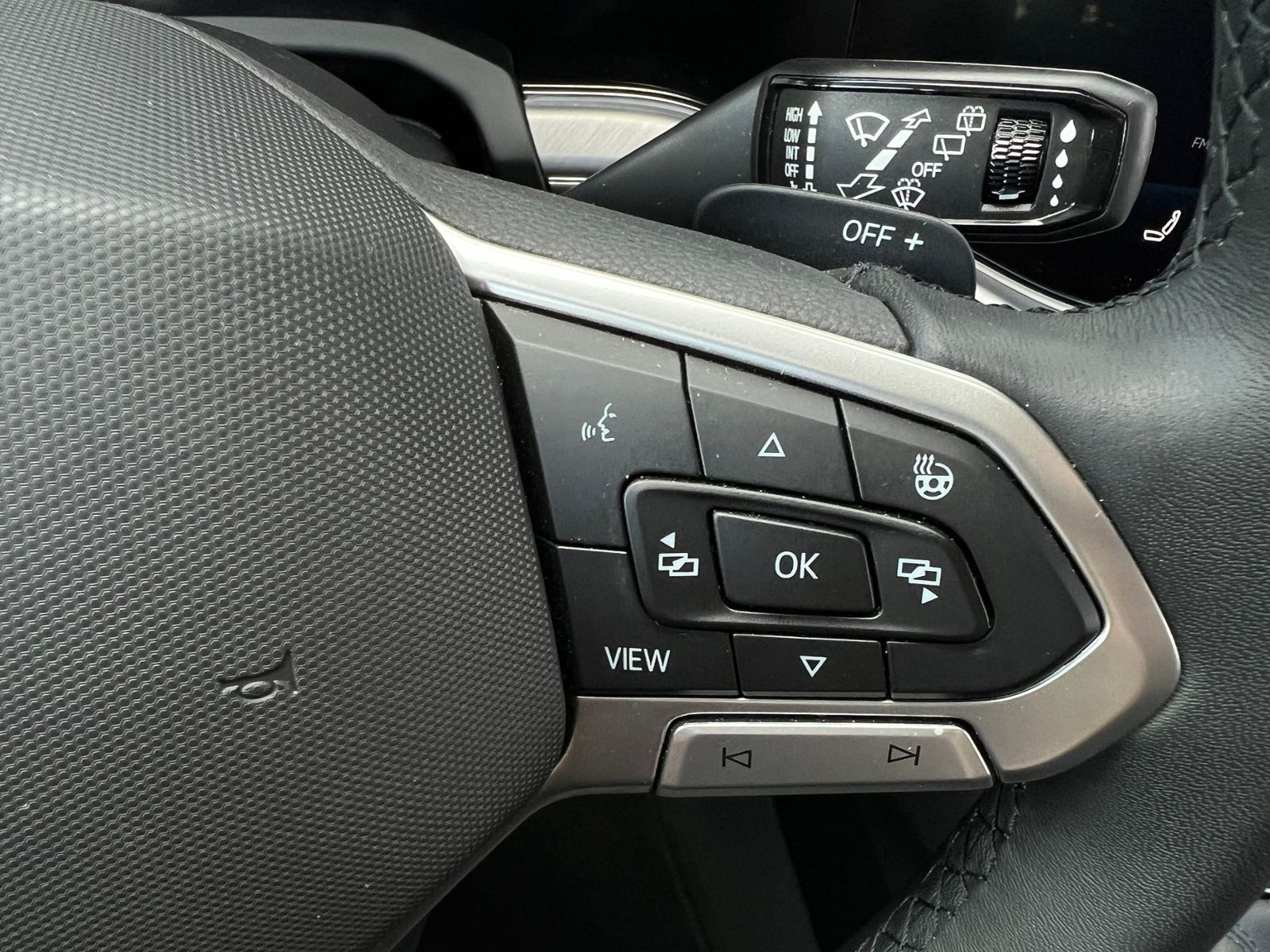 Fahrzeugabbildung Volkswagen Touareg 3.0 TDI 4MOTION *AHK, Luft, Leder, ACC,