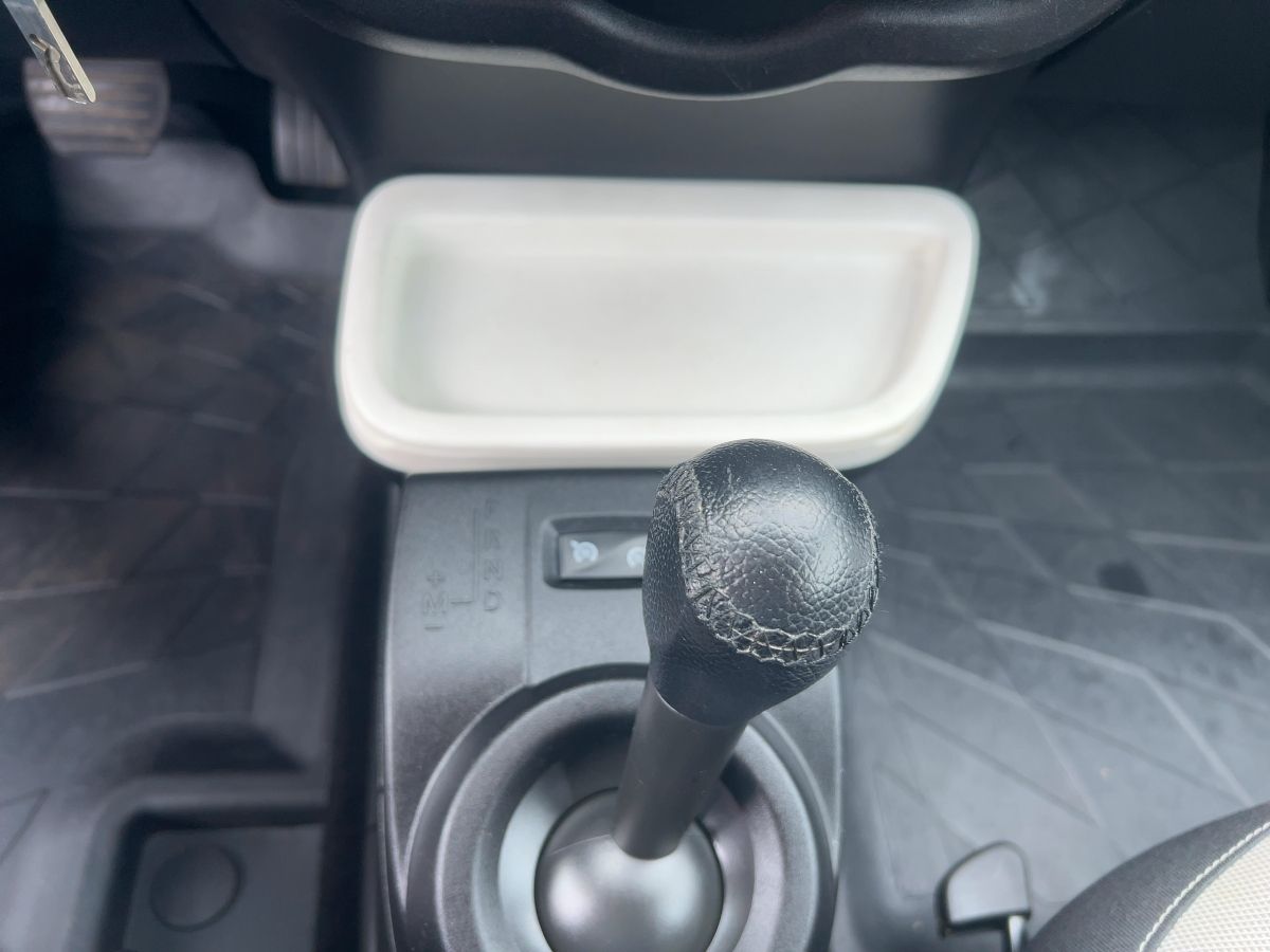 Fahrzeugabbildung Renault Twingo Intens ENERGY TCe 90 EDC 8-fach SHZ