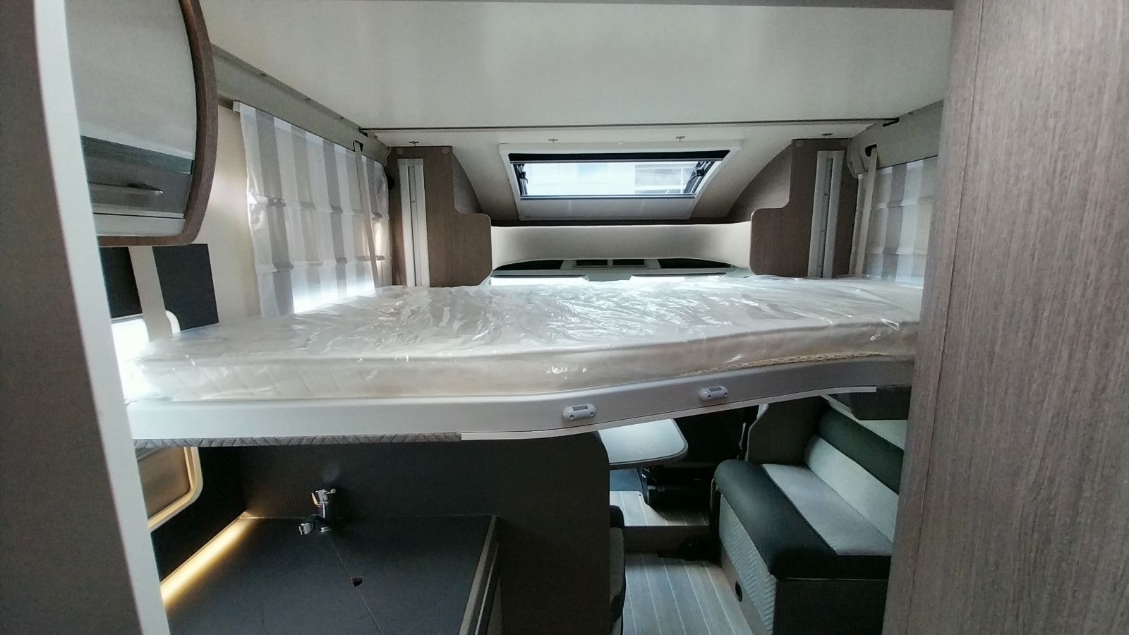 Fahrzeugabbildung Roller Team Zefiro 285 TL 2026 - Automatik 6.702€ sparen!