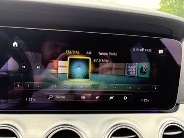 Fahrzeugabbildung Mercedes-Benz E 220 d Lim. 4Matic AUt. Navi Burmester SHZ uvm.