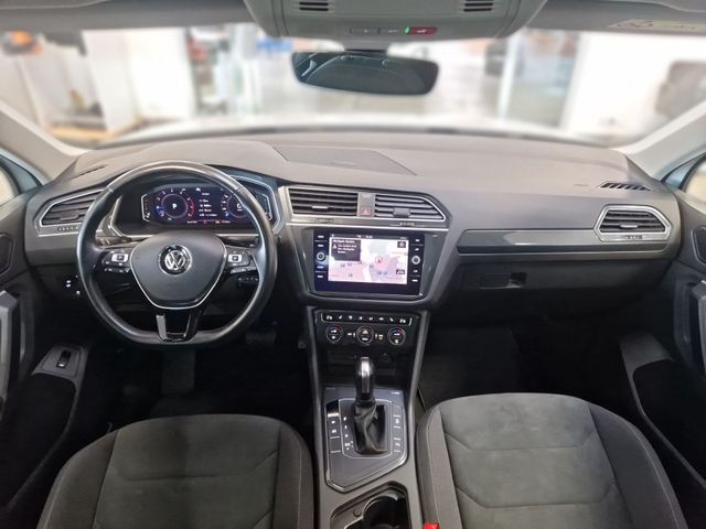 Tiguan 1.5 TSI R-LINE LED+PANO+AHK+NAVI+SITZHZG+