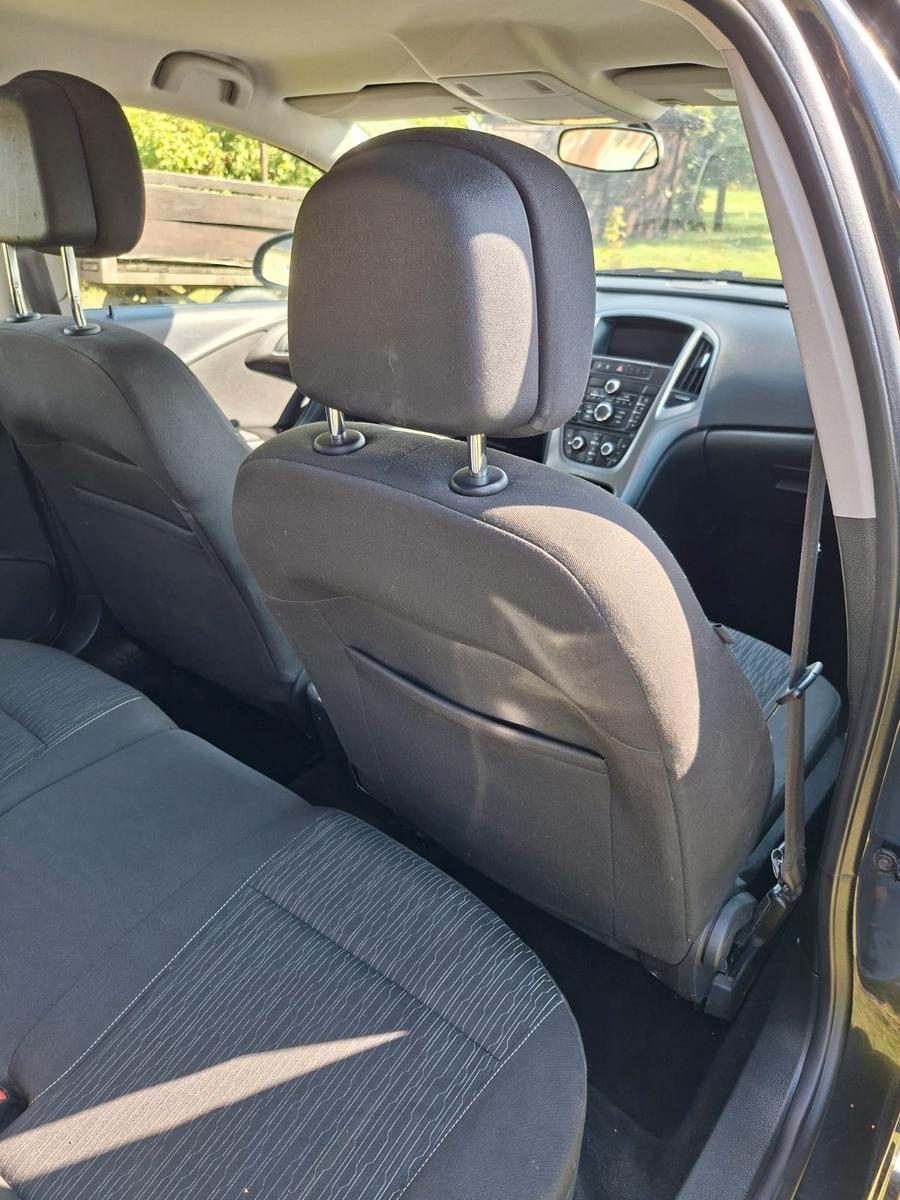 Opel Astra 2014 — photo 8