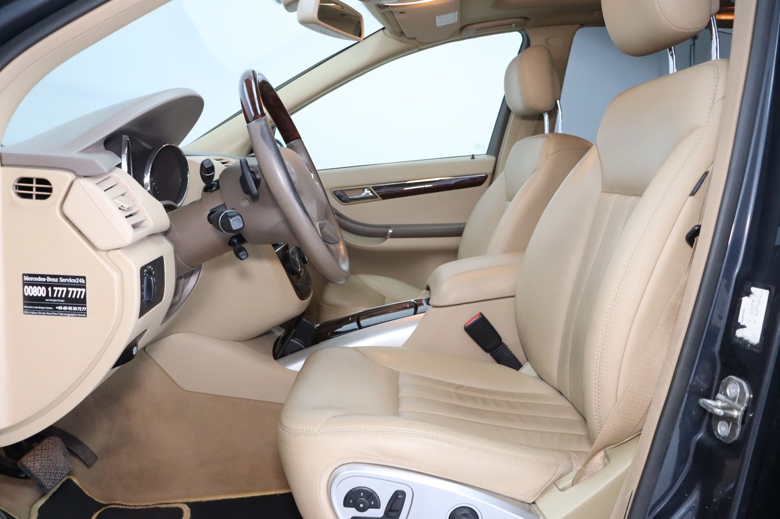 Fahrzeugabbildung Mercedes-Benz R 350 CDI 4MATIC lang * DIS * Pano * 7-Sitze