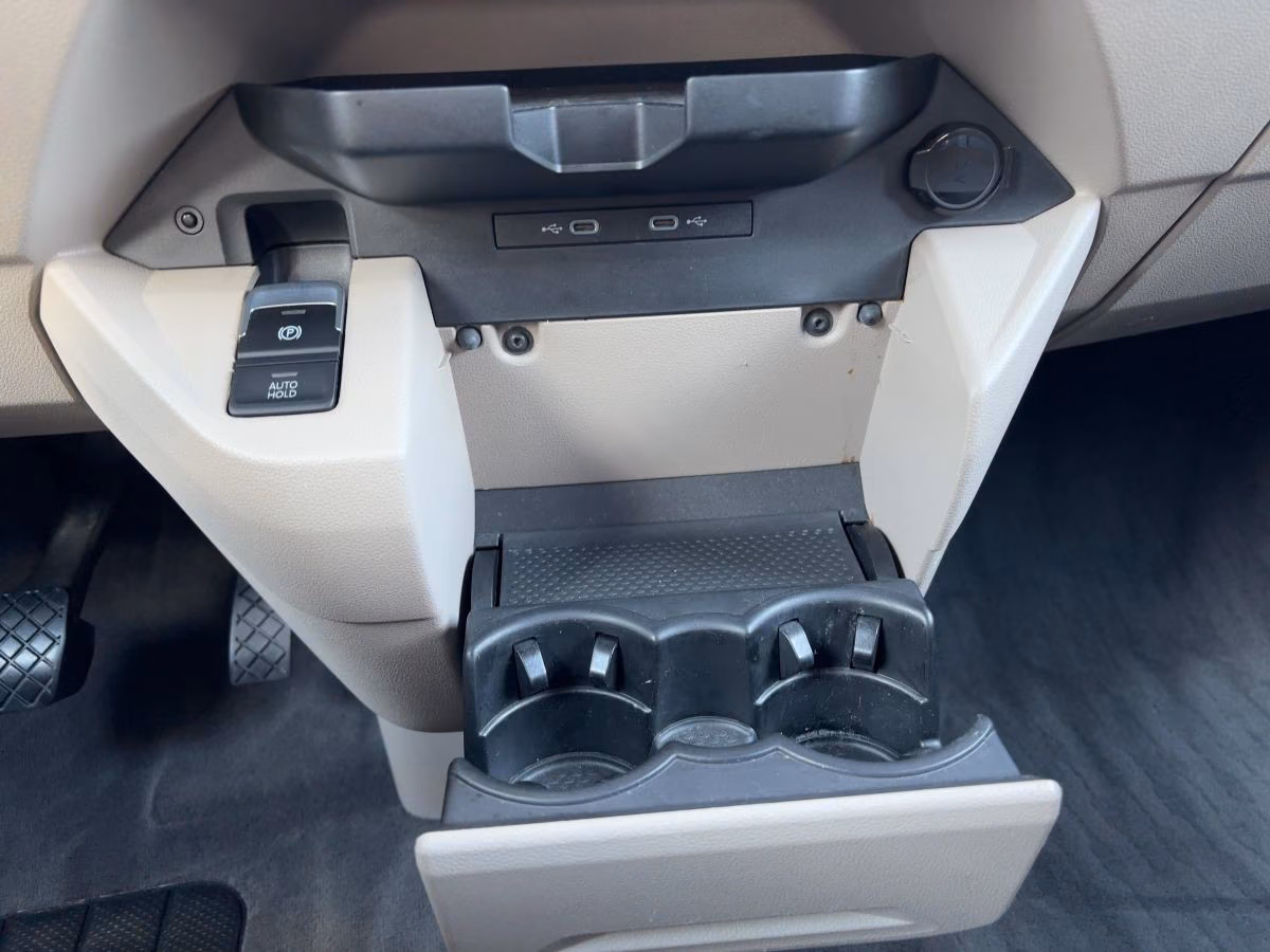 Volkswagen T7 Multivan LANG 2,0 TDI LED CLIMATRONIC PDC SHZ
