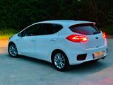 Kia Ceed  1.4 benz. Dream Team - Kia: Kleinwagen, Cee D