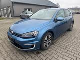 Volkswagen Golf VII Lim. e-Golf 1HAND - mit Elektro-Antrieb: Blau, Limousine