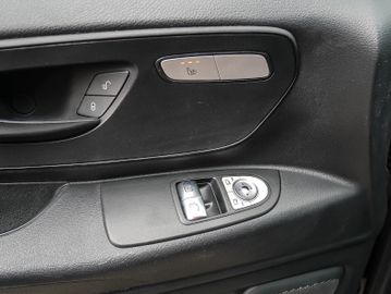 Fahrzeugabbildung Mercedes-Benz Vito 116 CDI Extralang Mixto 5-SITZE LED-SW NAVI
