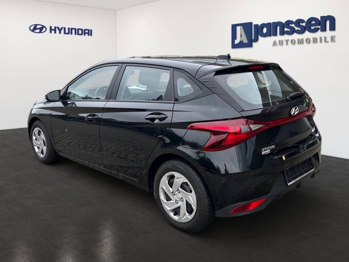 Fahrzeugabbildung Hyundai i20 Select Funktionspaket