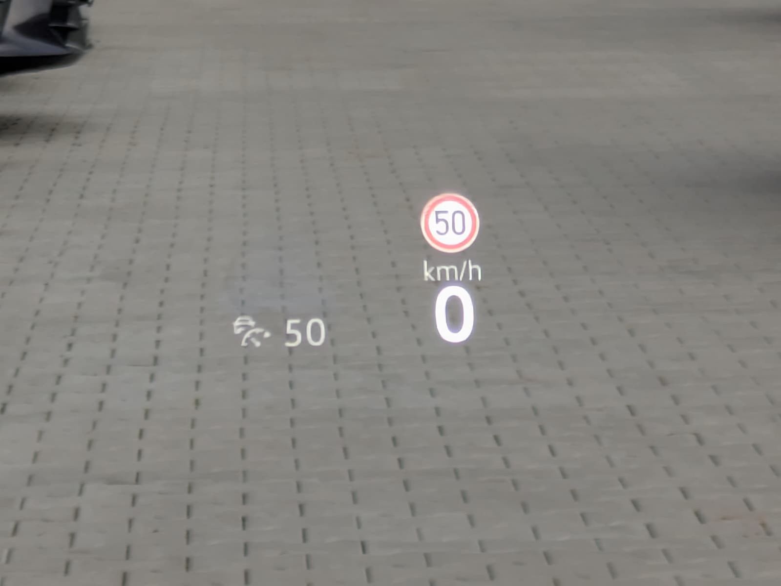 Fahrzeugabbildung Volkswagen Tayron 2.0 TDI 4M R-Line 7Si*MATRIX*AHK*PANO*HUD