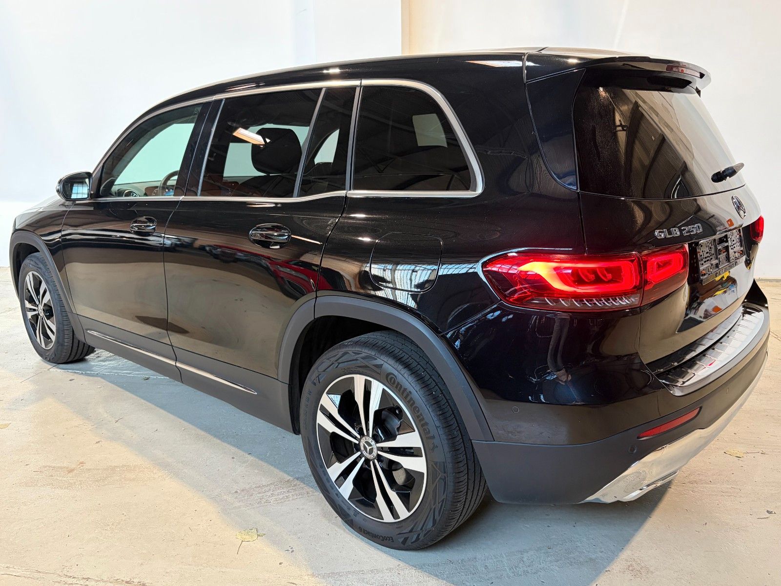 Mercedes-Benz GLB 250 4Matic 2.0 360° Anhängerkupplung foto 3