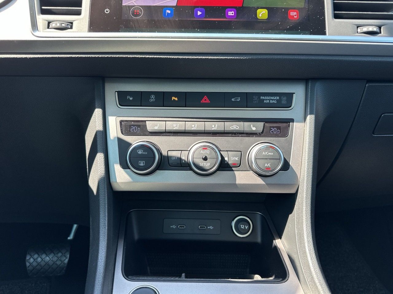 Fahrzeugabbildung SEAT Ateca Xperience 1.5 TSI ACT 150 PS DSG*AHK* - mit KI generiert/bearbeitet