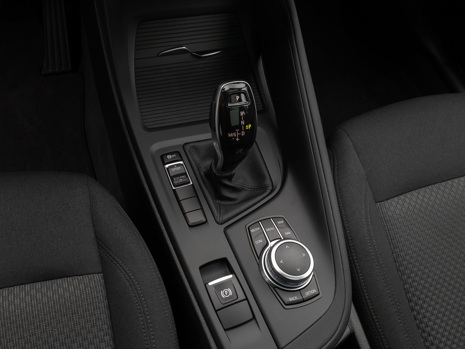 Fahrzeugabbildung BMW X1 sD18i Panorama DAB Navi Geschwindigkeitsreg