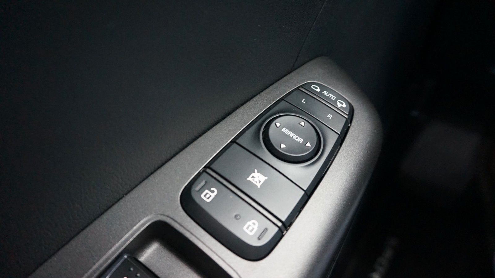 Fahrzeugabbildung Kia Sportage Spirit 4WD Pano Navi