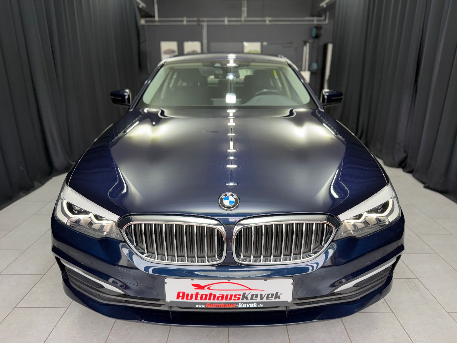 Fahrzeugabbildung BMW 530I Limousine|Driving Assistant|NAVI|PDC