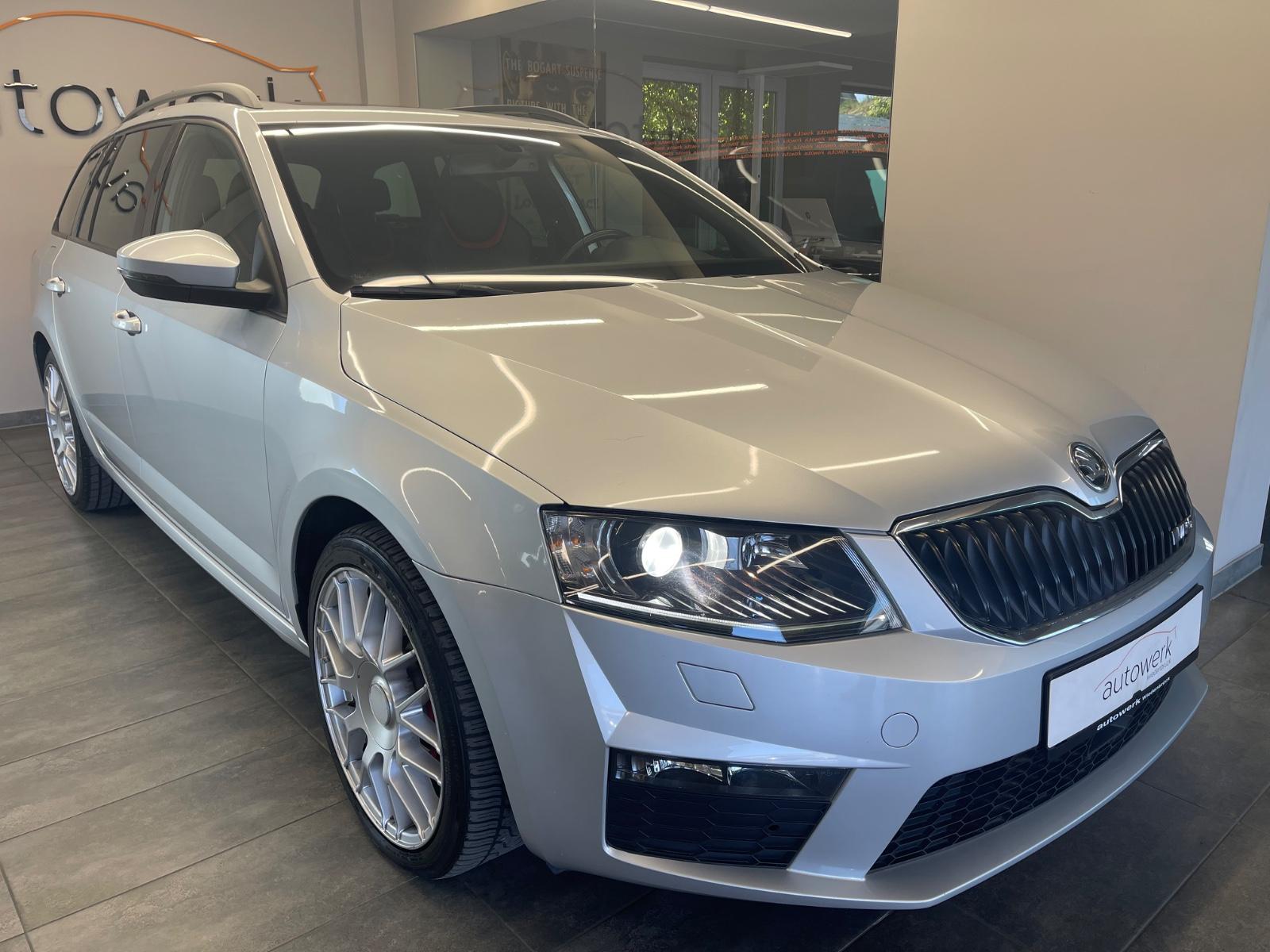 Skoda Octavia Combi RS*DSG/Leder/BiXe/Panorama/Navi*