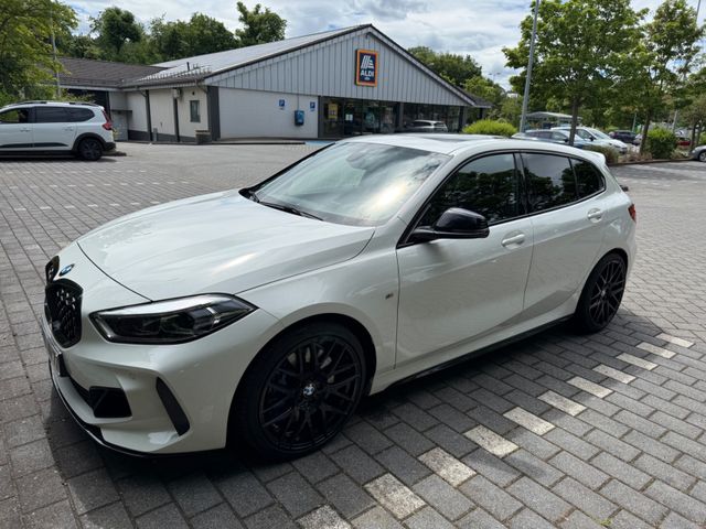 BMW  M135 xDrive Serviceincl, Pan,HeadUp, Winterrad