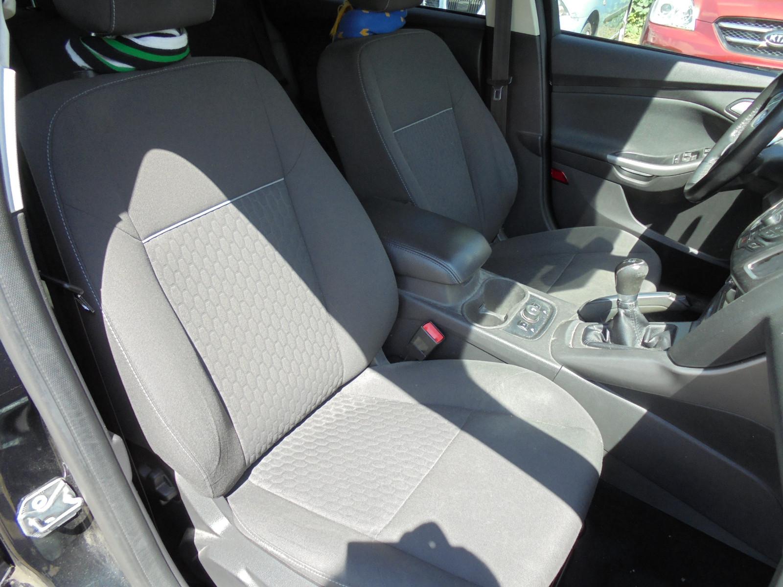 Ford Focus 2013 — photo 10