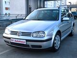 Volkswagen 1.6 16V Edition Variant 09.2027 TÜV/Klima/AHK - Volkswagen Golf aus 2000: Kombi