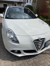 Alfa Romeo Giulietta 1.4 TB 16V MultiAir Turismo Turismo - Alfa Romeo Giulietta mit Panoramadach