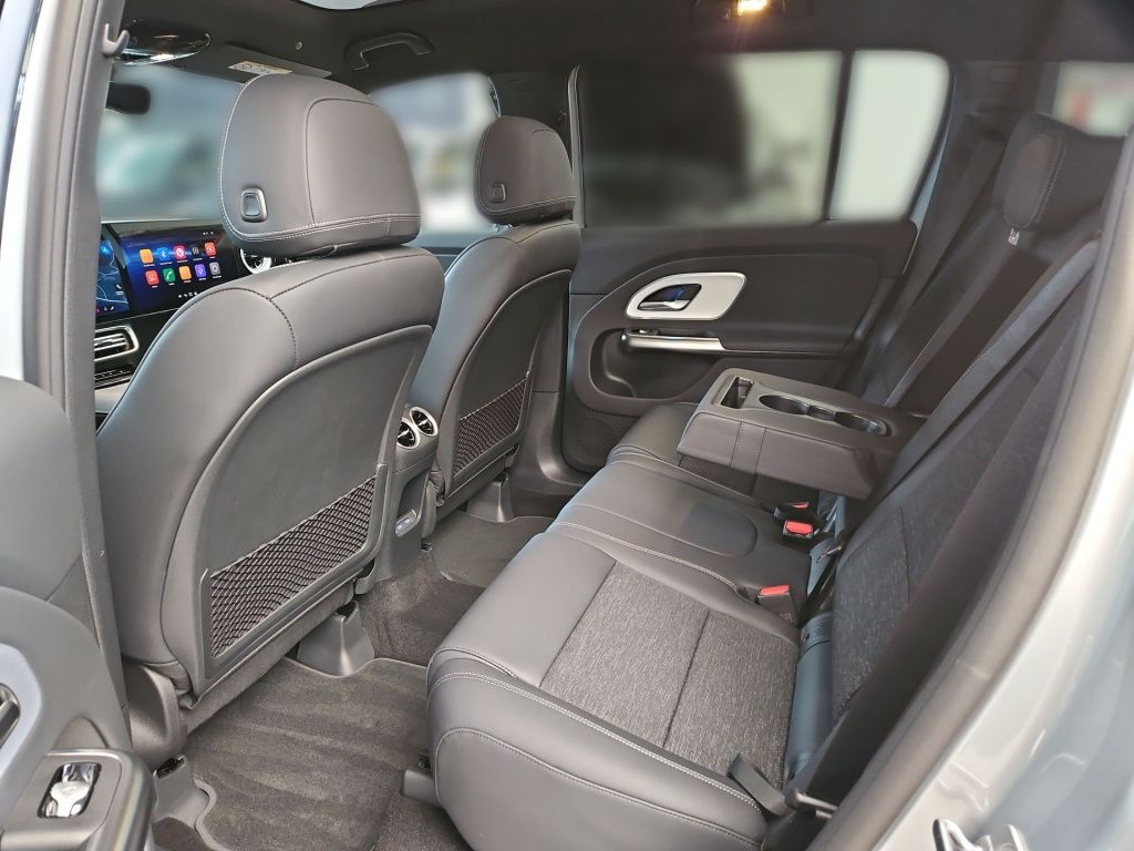 Fahrzeugabbildung Mercedes-Benz GLB 200 NIGHT MULTI AHK 360GRAD MASSAGE WINTER