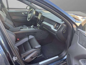 Volvo XC60 Plus Black Edition T6 Recharge Plug-In Hybr