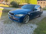 BMW e 90 330i M-Paket - BMW 330 mit Benzin-Antrieb: Limousine, 330i M Paket