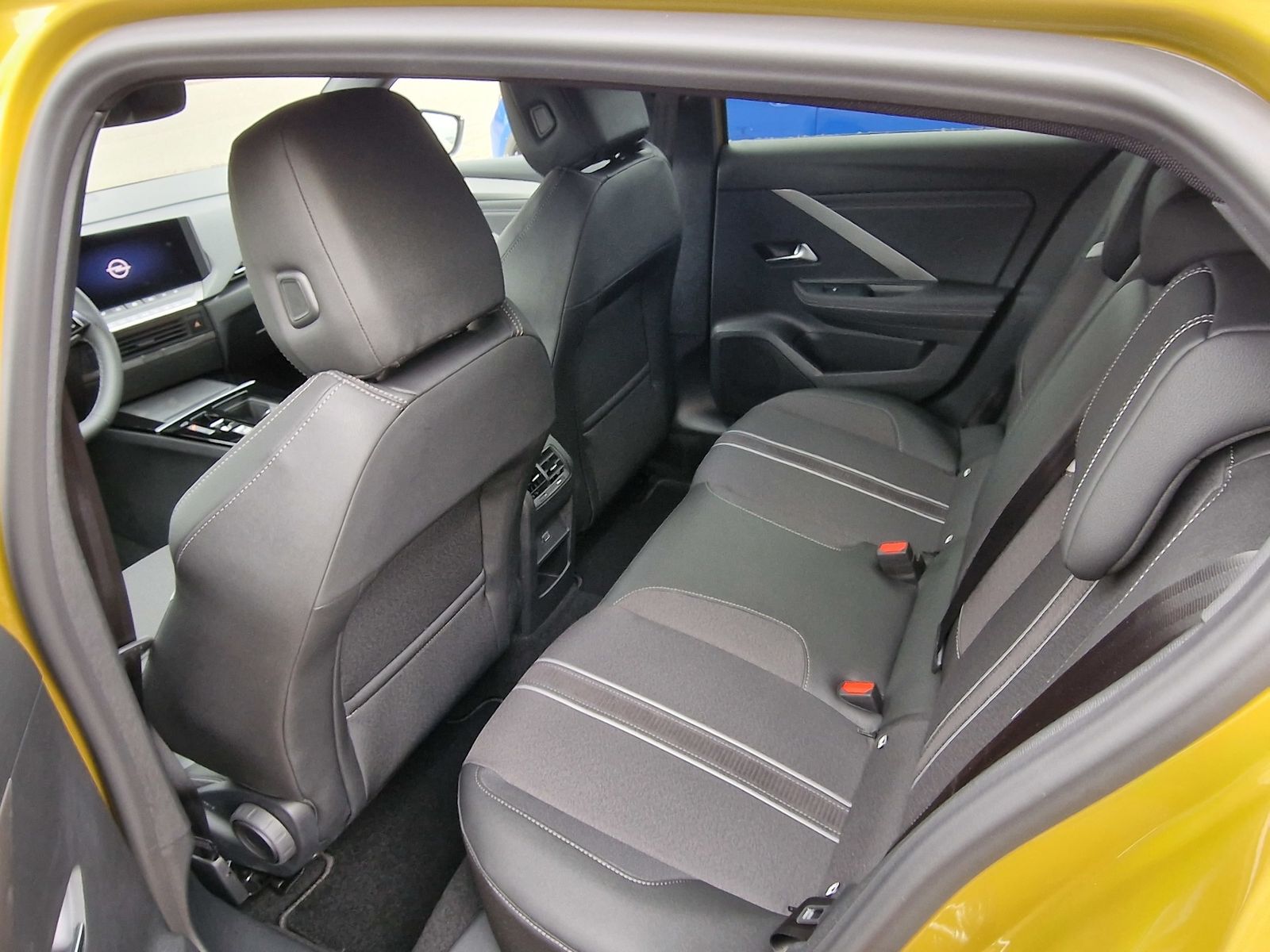 Fahrzeugabbildung Opel Astra Lim. 5-trg. GS Line Plug-in-Hybrid