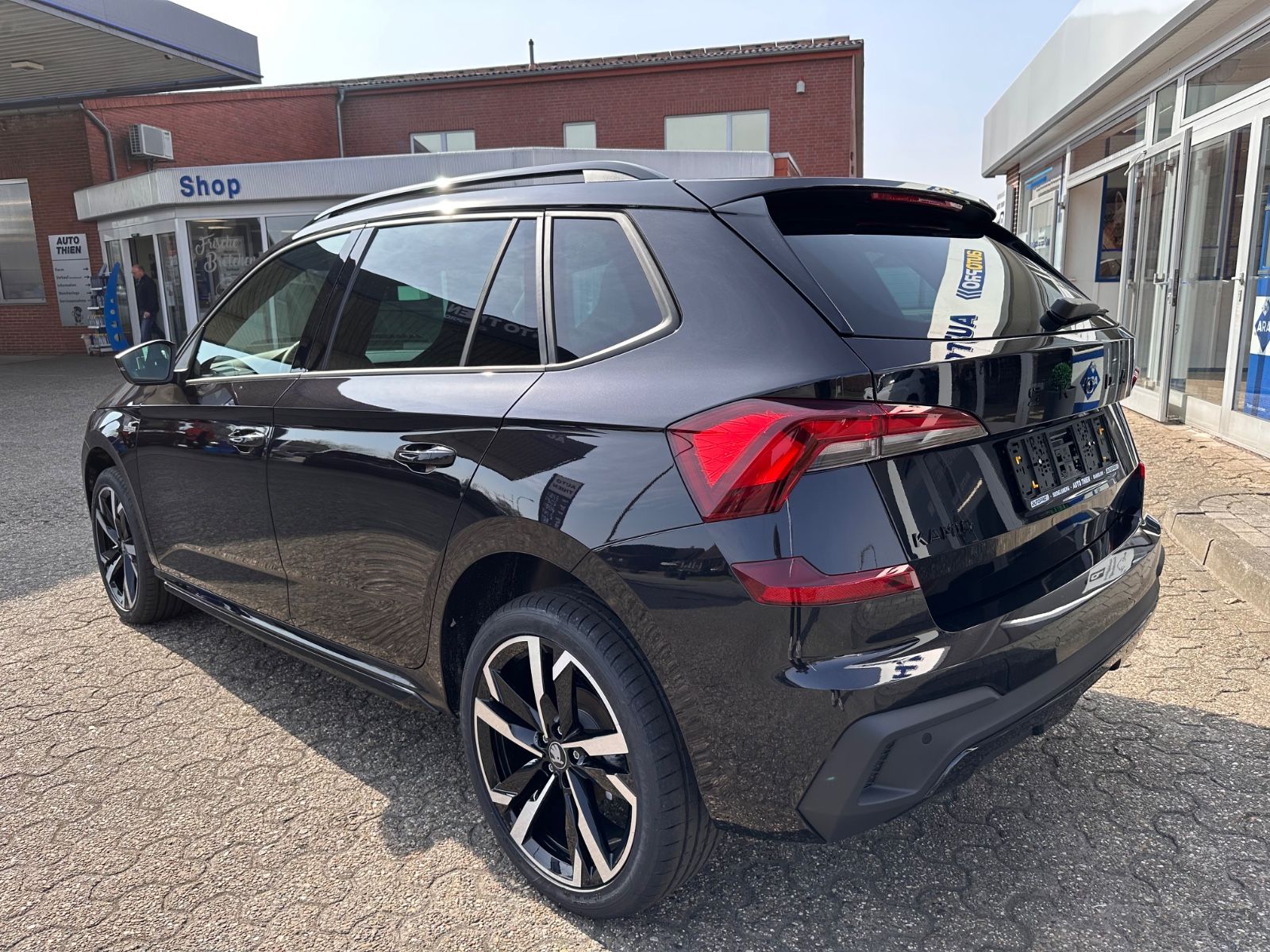 Fahrzeugabbildung SKODA Kamiq Monte Carlo 1.5 TSI DSG MATRIX/AHK/ACC/Pan