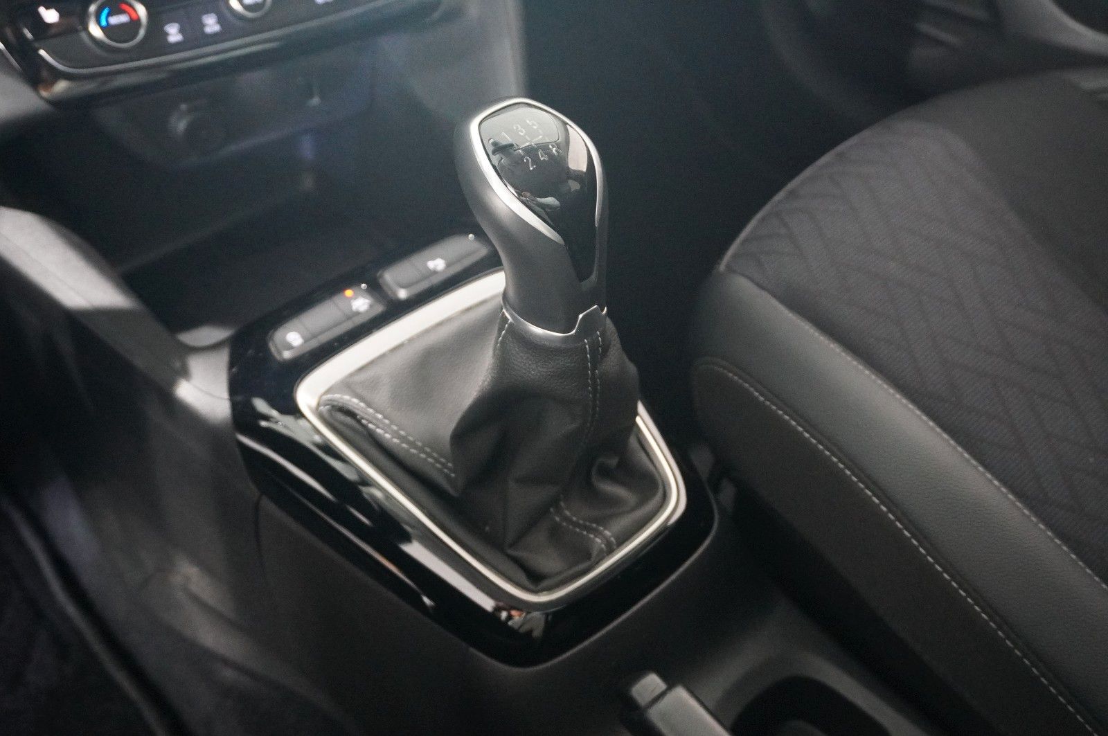 Fahrzeugabbildung Opel Corsa F 1.2 ELEGANCE NAVI/LED/KAMERA/SPORT/VIRT.