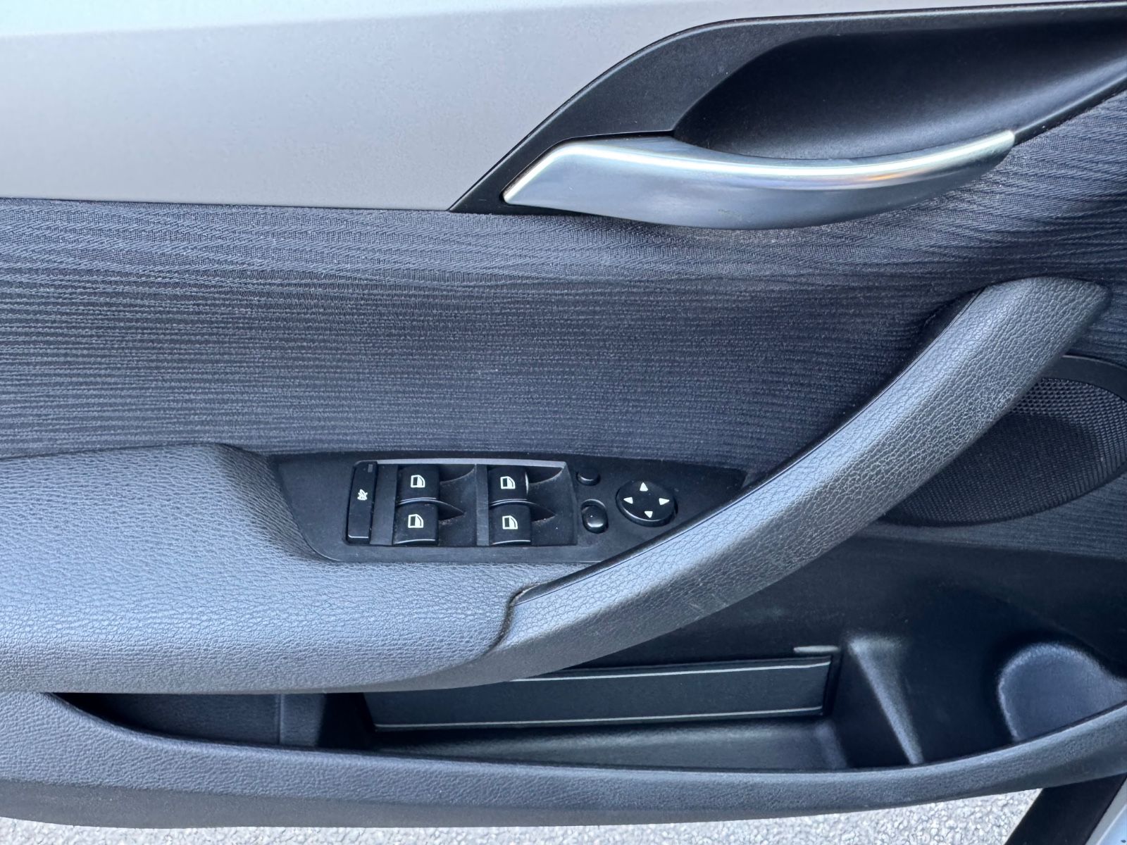 X1 18 i sDrive *Sitzheizung*Temp.*83tkm.*Xenon*