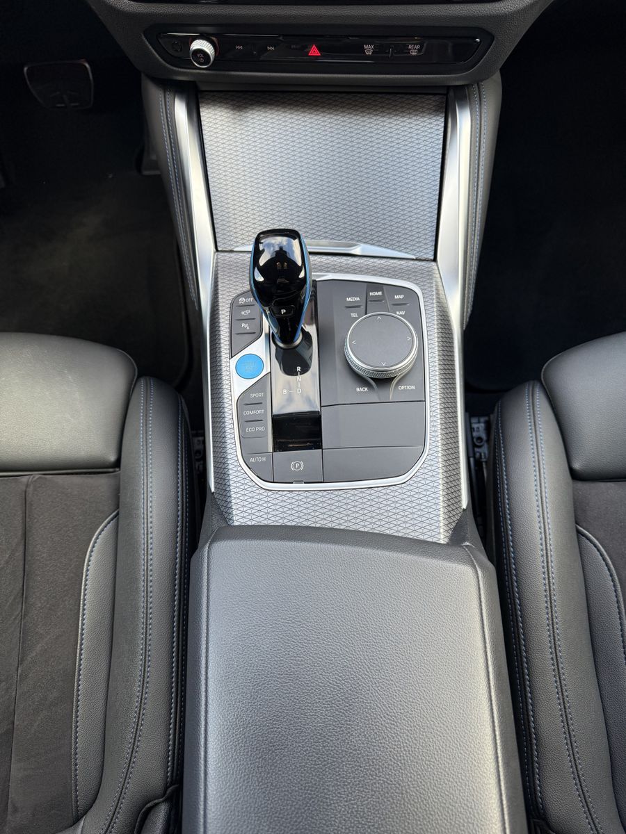 Fahrzeugabbildung BMW i4 M50 Gran Coupé NAV+LASER+360°+ACC+20ZOLL+H&K
