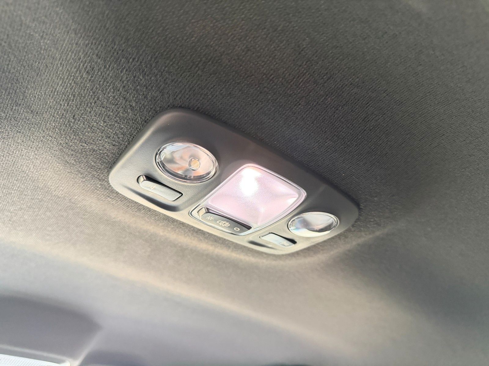 Fahrzeugabbildung Opel Corsa F 1.2 Turbo GS KlimaA,LED,Navi,SHZ,Kam.,LM