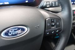 Fahrzeugabbildung Ford Focus Titanium X Turnier Automatik LED NAVI CAM