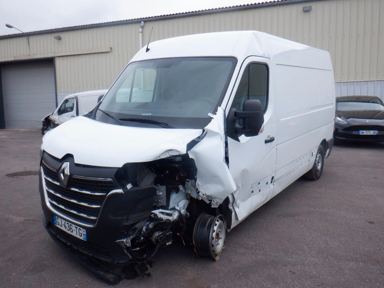 Renault Master III L2H2 3,3t 2.3 BLUEDCI 135CH