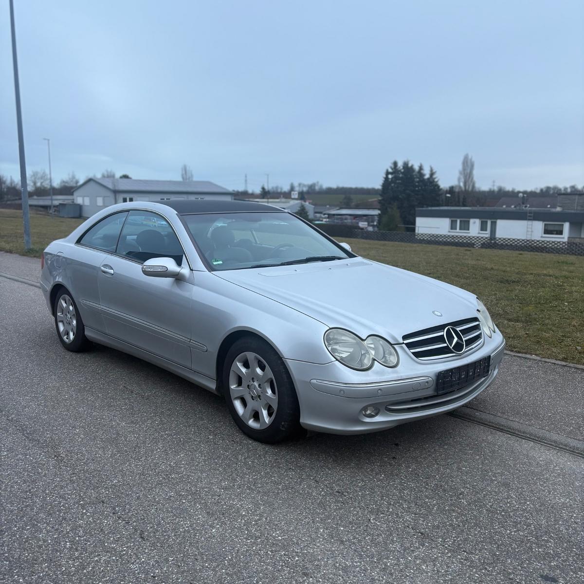 Mercedes-Benz CLK 240 AUTOMATIK AVANTGARDE*TÜV*Navi*PDC*