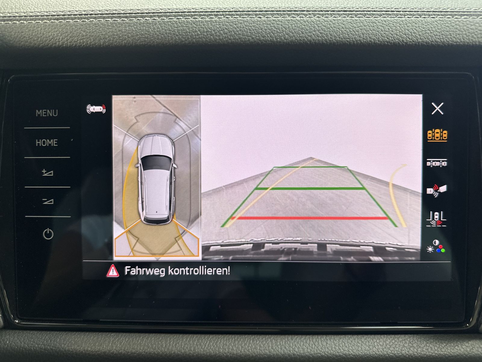 Fahrzeugabbildung SKODA Kodiaq 2.0 TDI L&K 4x4 NAV+MATRIX+ACC+KAMERA+AHK