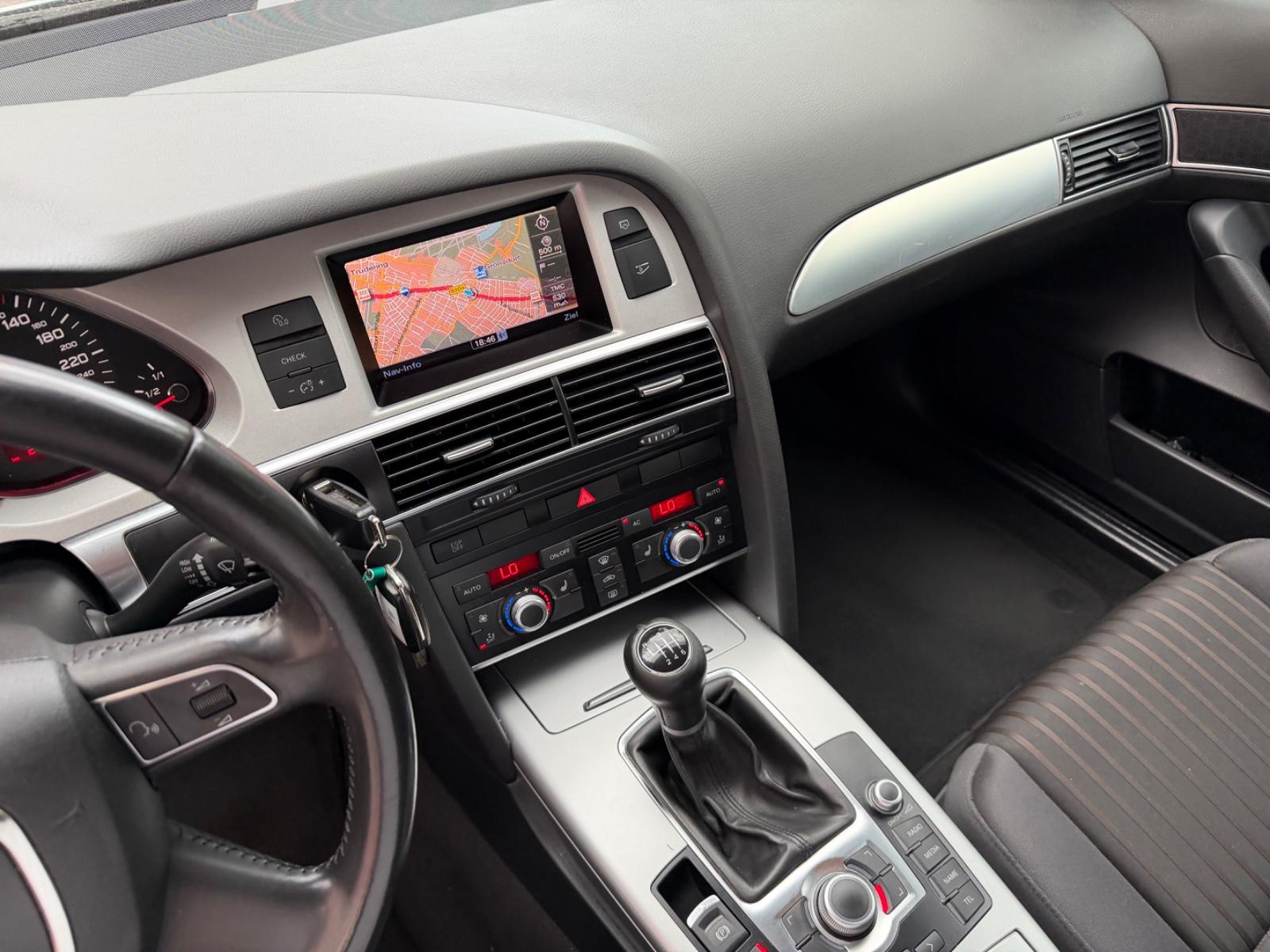 Audi A6 2010 — photo 17
