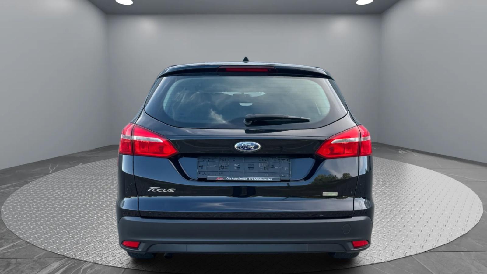Ford Focus 2015 — photo 7