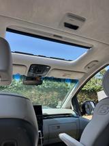 Hyundai STARIA 2.2 CRDi Signature-4WD-Bose-Pano-Voll - Hyundai mit Diesel-Antrieb: Automatik