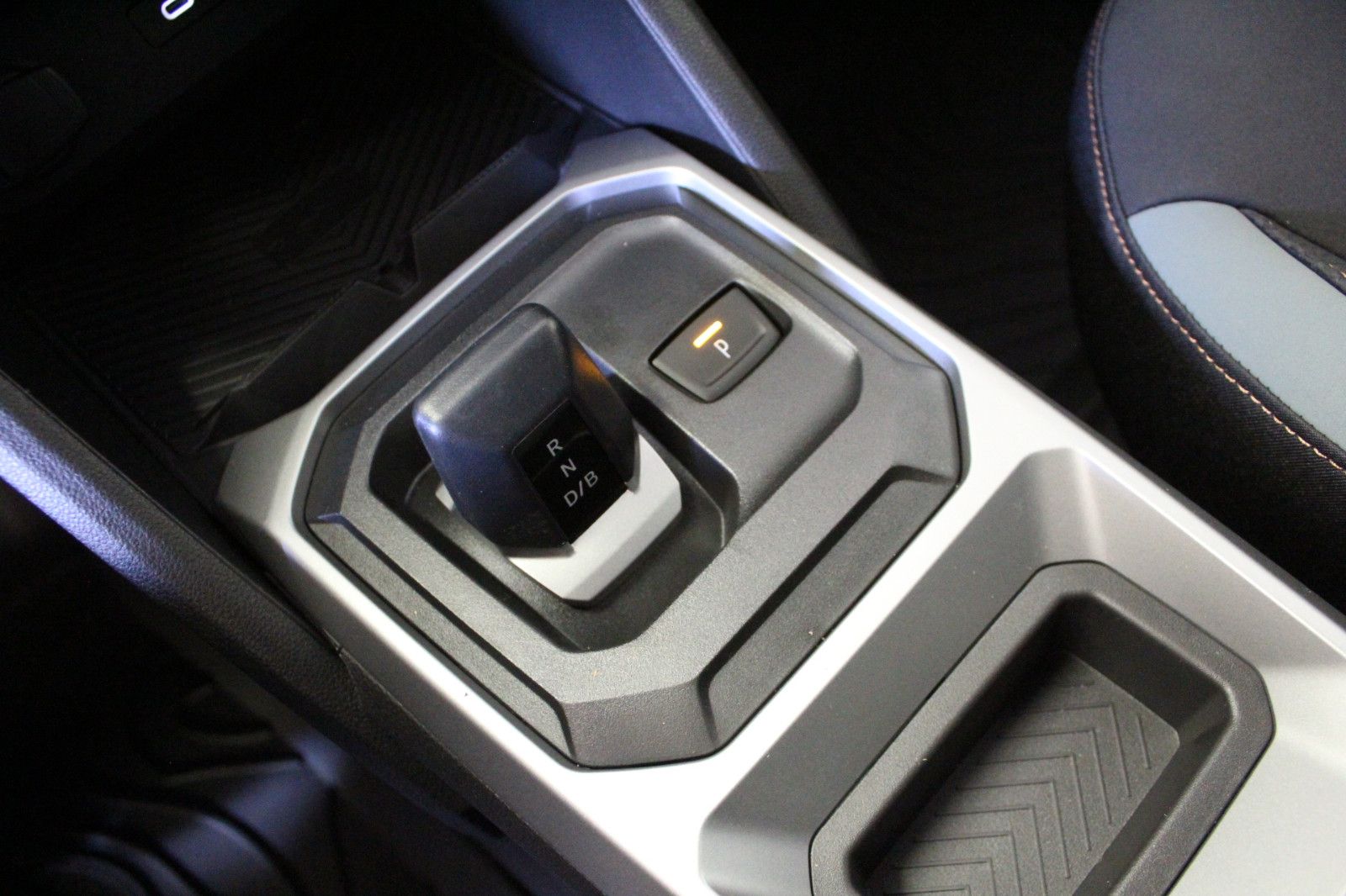 Fahrzeugabbildung Dacia Duster hybrid 155 Extreme *City-*Technik-*Winter
